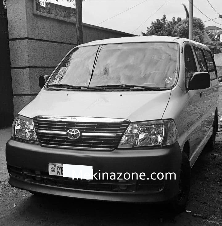 መኪና ዞን - Mekinazone.com - Toyota Dolphin Hiace 2011 Model ...